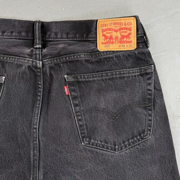 Levi's 505 Straight Leg Faded Black Denim Red Tab Jeans Fit 36 x 31 - Picture 8 of 8